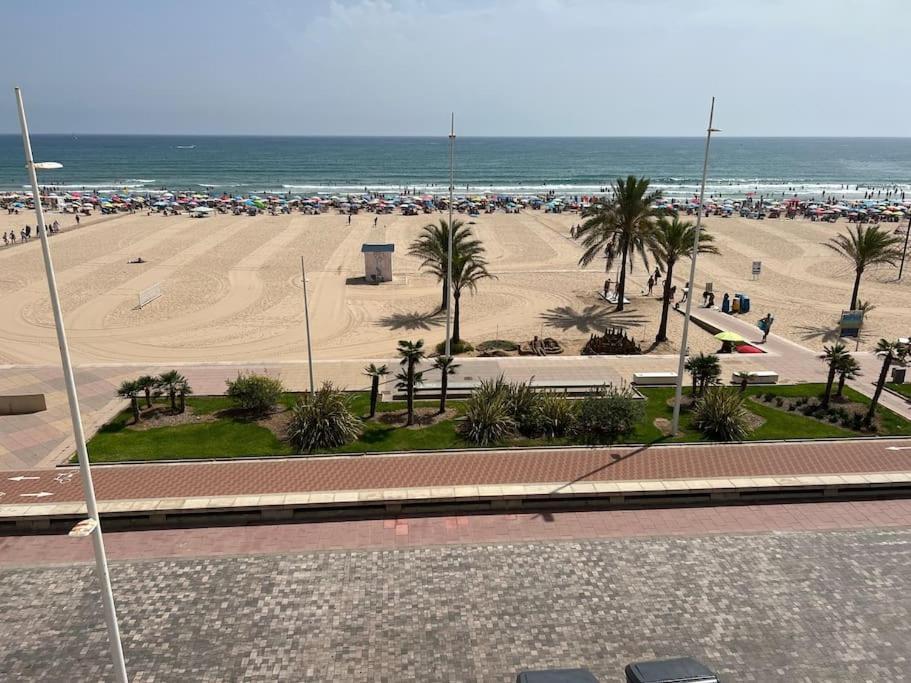 Apartamento 1ª Linea De Playa - Con Piscina Y Parking Playa de Gandia Extérieur photo